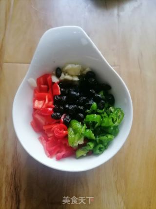 炒空心菜梗的做法步骤：2