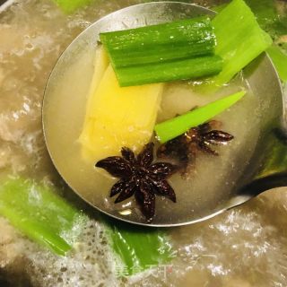 咖喱牛肉饭的做法步骤：3
