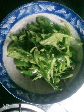 青椒莴笋丝的做法步骤：3