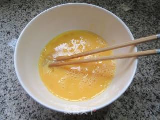 西葫芦鸡蛋馅盒子的做法步骤：2