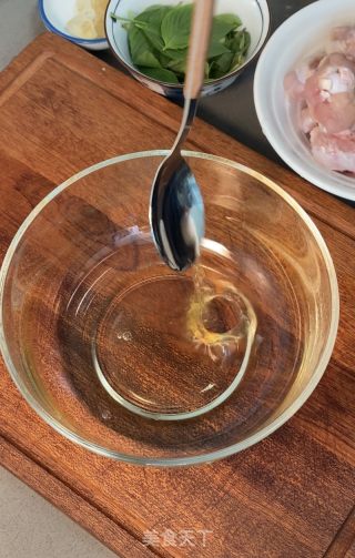 三杯鸡的做法步骤：2