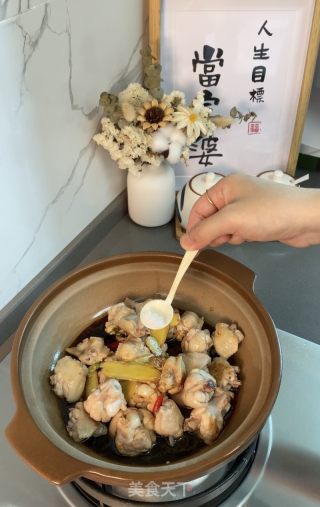 三杯鸡的做法步骤：9