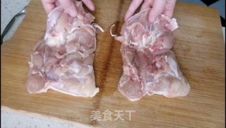 照烧鸡腿饭的做法步骤：1