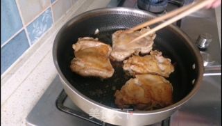 照烧鸡腿饭的做法步骤：9