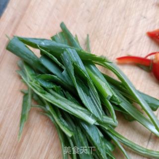 肉丝炒西兰花梗的做法步骤：4