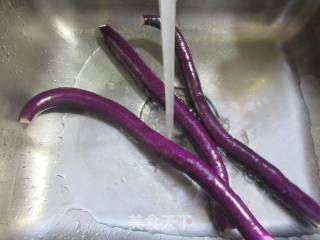 茄子烧圆素鸡的做法步骤：2