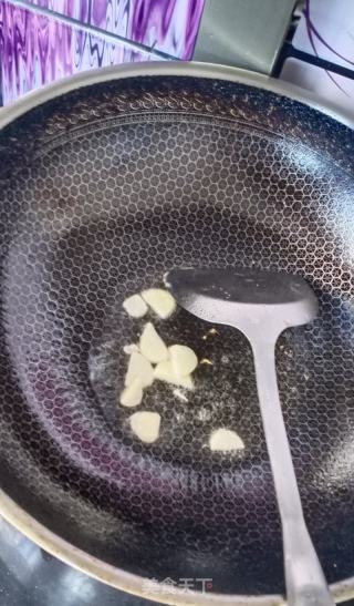 汉菜皮蛋汤的做法步骤：4