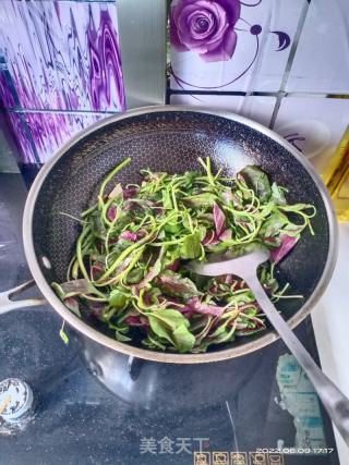 汉菜皮蛋汤的做法步骤：5
