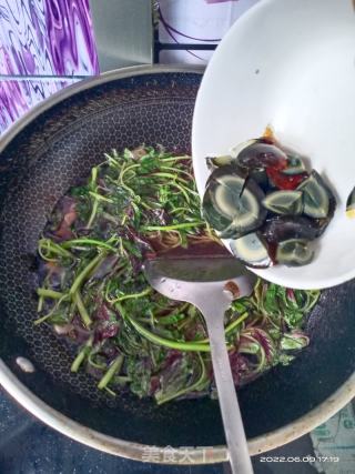 汉菜皮蛋汤的做法步骤：7