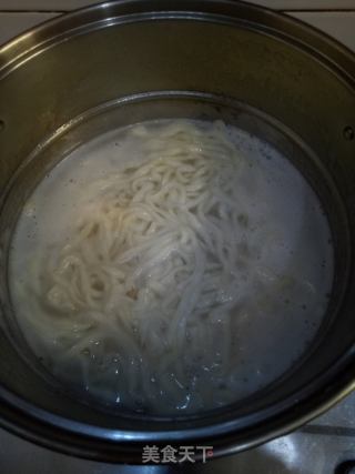 西红柿豆角焖面的做法步骤：2