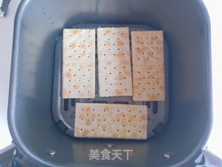 棉花糖烤苏打饼干的做法步骤：2