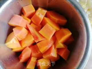 莲子银耳木瓜汤的做法步骤：3