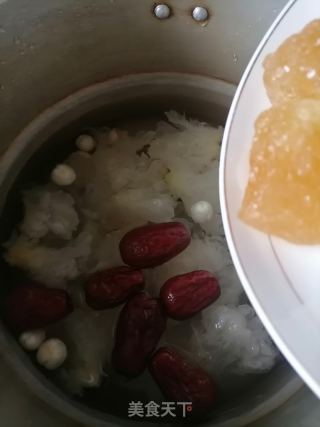 莲子银耳木瓜汤的做法步骤：9