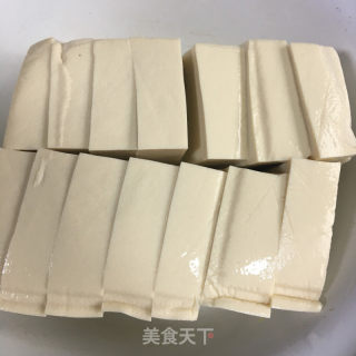 鸡蛋香煎豆腐的做法步骤：1