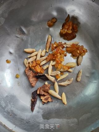 茯陈二冬龙骨汤的做法步骤：3