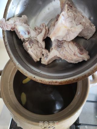 茯陈二冬龙骨汤的做法步骤：4