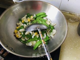 荷兰豆炒百合银杏果的做法步骤：11