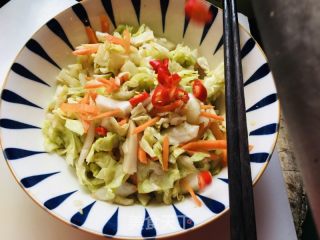 生拌莲花菜胡萝卜丝的做法步骤：8