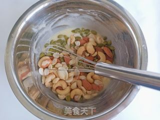 综合坚果脆饼的做法步骤：7