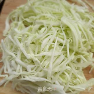 腊肠炒大头菜的做法步骤：2