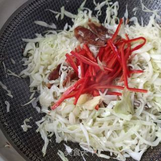 腊肠炒大头菜的做法步骤：6