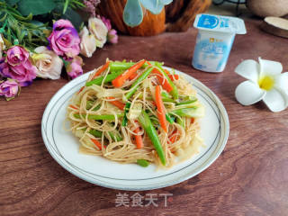 包菜豆角炒米粉的做法步骤：7