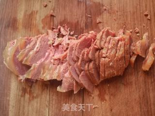芹菜拌卤牛肉的做法步骤：2