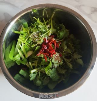 芹菜拌卤牛肉的做法步骤：6