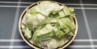 干锅手撕包菜的做法步骤：1