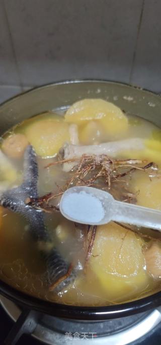 苹果胡萝卜鸡脚汤的做法步骤：9