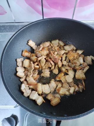 五花肉炒茭白的做法步骤：5