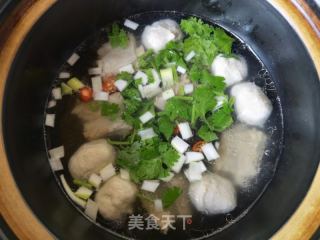 排骨汤煮黄花鱼丸的做法步骤：8