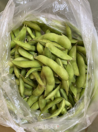 虾仁猪心烧毛豆的做法步骤：1
