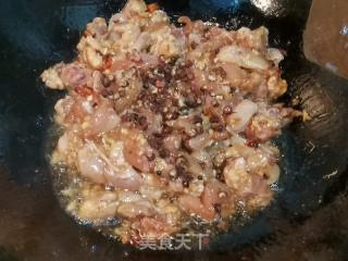 爆炒麻辣兔腿的做法步骤：6