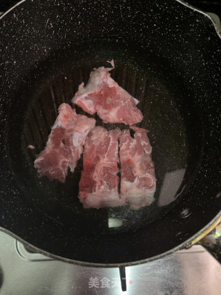 海马炖龙骨的做法步骤：2