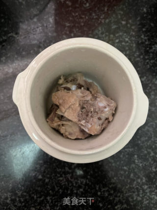 海马炖龙骨的做法步骤：3