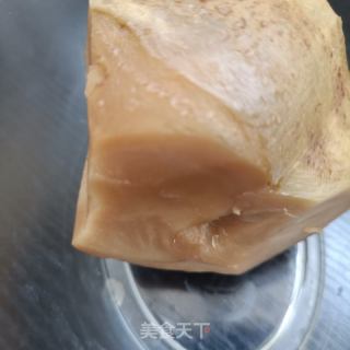 五花肉烧咸菜疙瘩的做法步骤：2