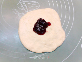 树莓果酱面包的做法步骤：8