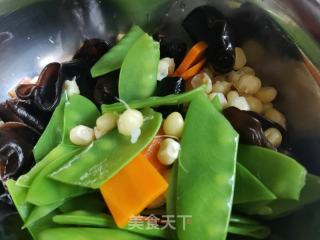胡萝卜木耳拌荷兰豆的做法步骤：7
