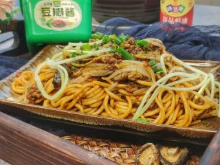 肉末酱拌面的做法