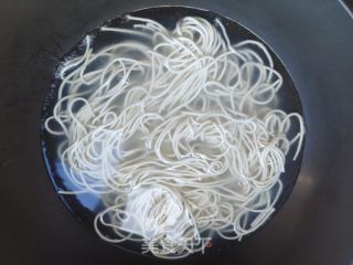 肉末酱拌面的做法步骤：2