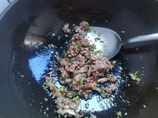 肉末酱拌面的做法步骤：4