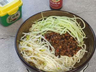 肉末酱拌面的做法步骤：10