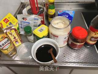 烧鸡翅根的做法步骤：1