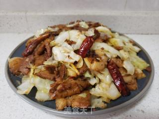 包菜炒卤肉的做法步骤：6