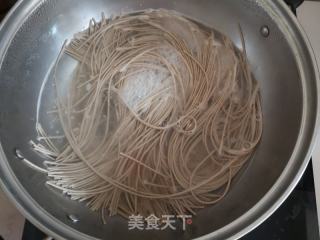 酱香荞麦凉面的做法步骤：3