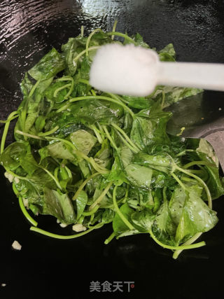 蒜蓉炒番薯叶的做法步骤：6