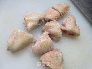 鸡翅中炒毛毛菜的做法步骤：4