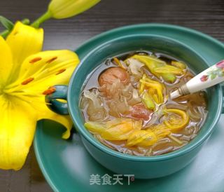 百合花银耳糖水的做法