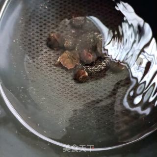 百合花银耳糖水的做法步骤：4